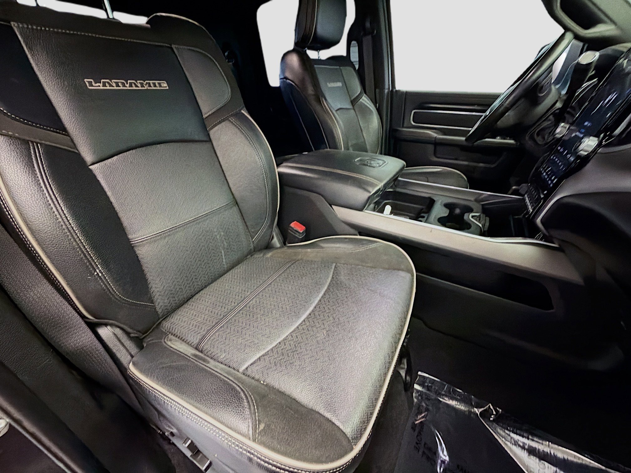 Used 2022 RAM 3500 Laramie image 15