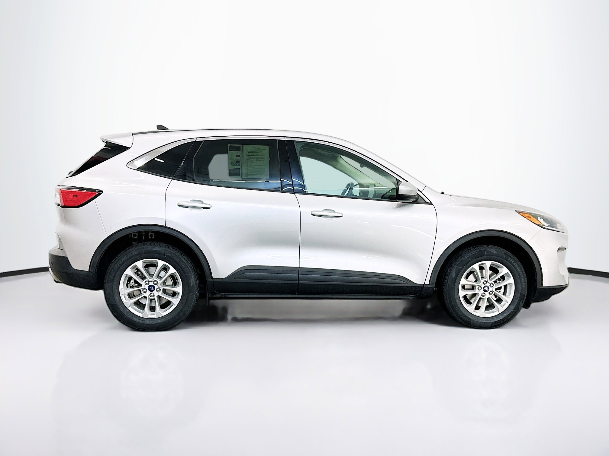 Used 2020 Ford Escape SE image 10