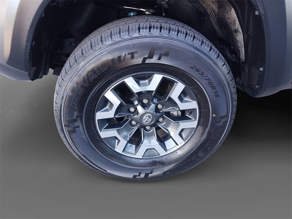 Used 2023 Toyota Tacoma TRD Off-Road image 15