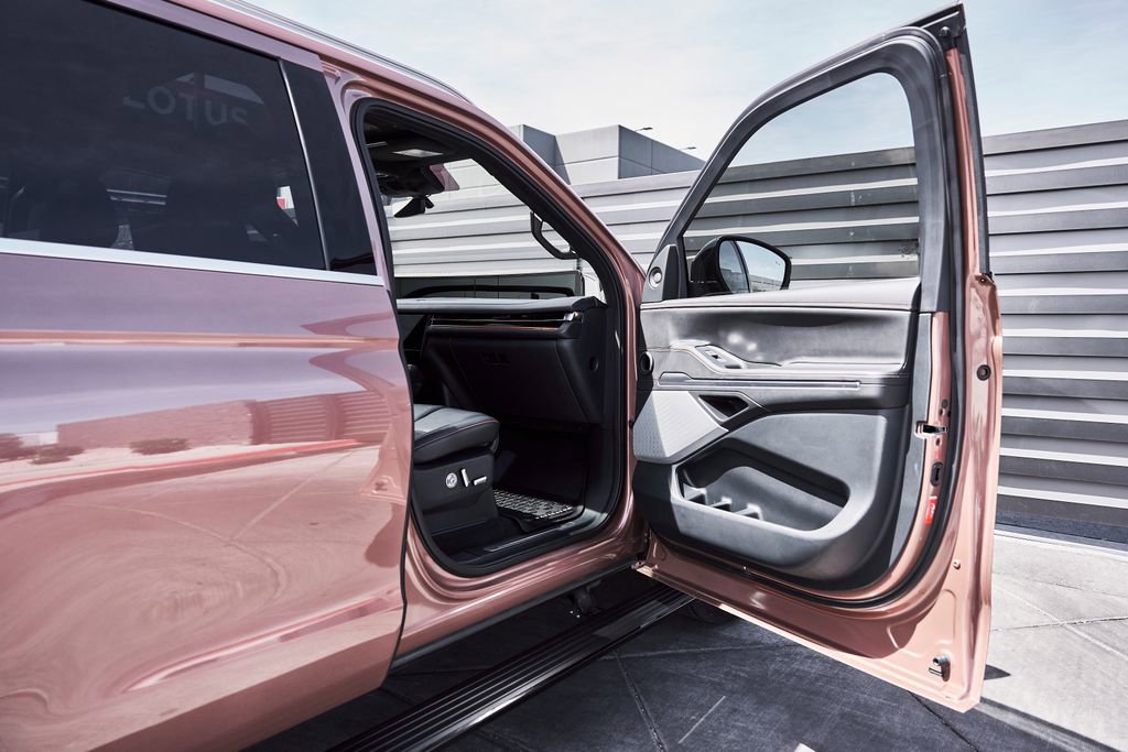 Used 2025 Lincoln Navigator Black Label AWD/4WD image 22