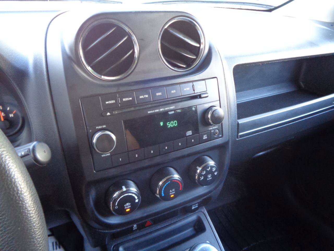 Used 2014 Jeep Patriot Sport w/ Power Value Group AWD/4WD image 17