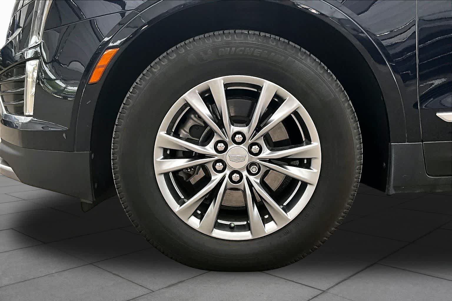 Used 2021 Cadillac XT5 Premium Luxury FWD image 11
