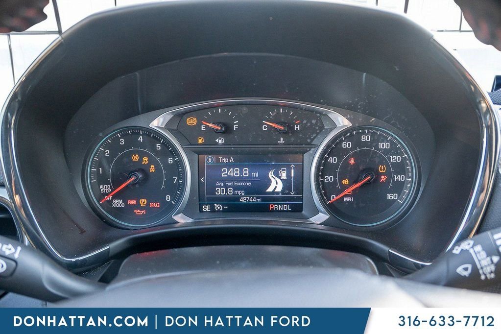 Used 2022 Chevrolet Equinox RS w/ LPO, Floor Liner Package image 6