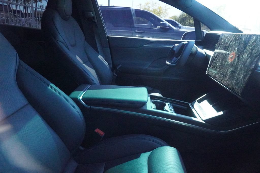 Used 2025 Tesla Model X AWD/4WD image 9