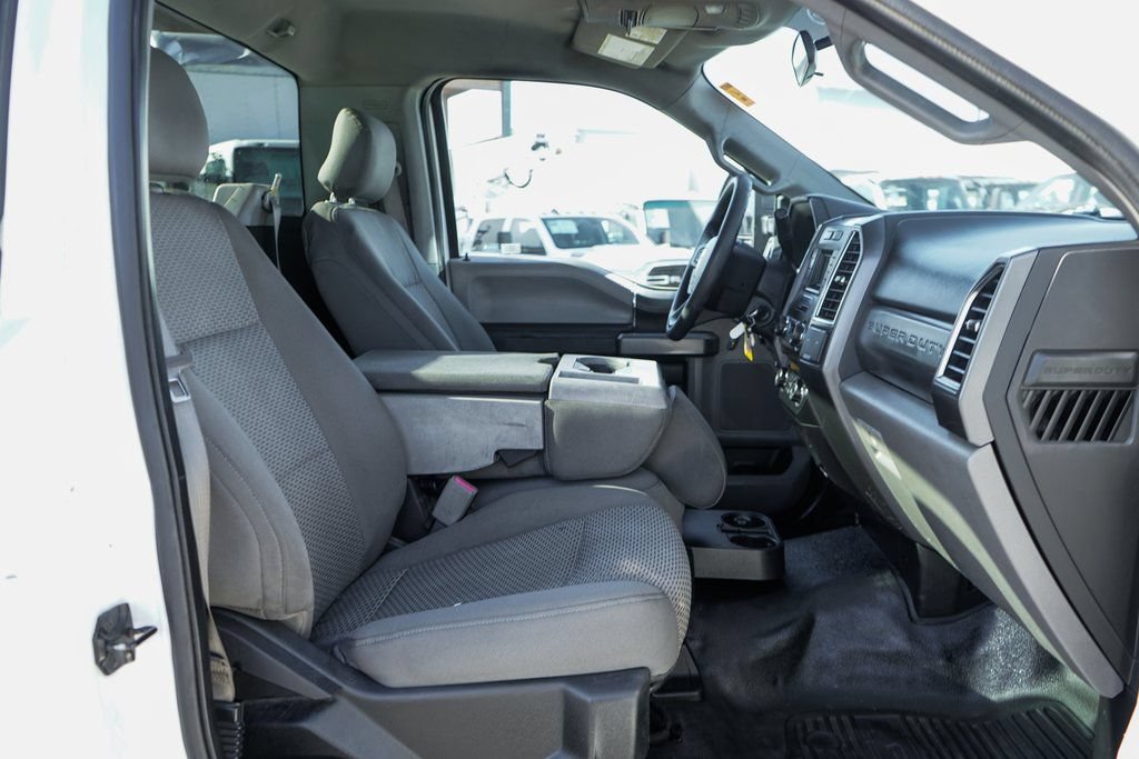 Used 2017 Ford F550 2WD Regular Cab Super Duty w/ Advanced Security Pack image 41