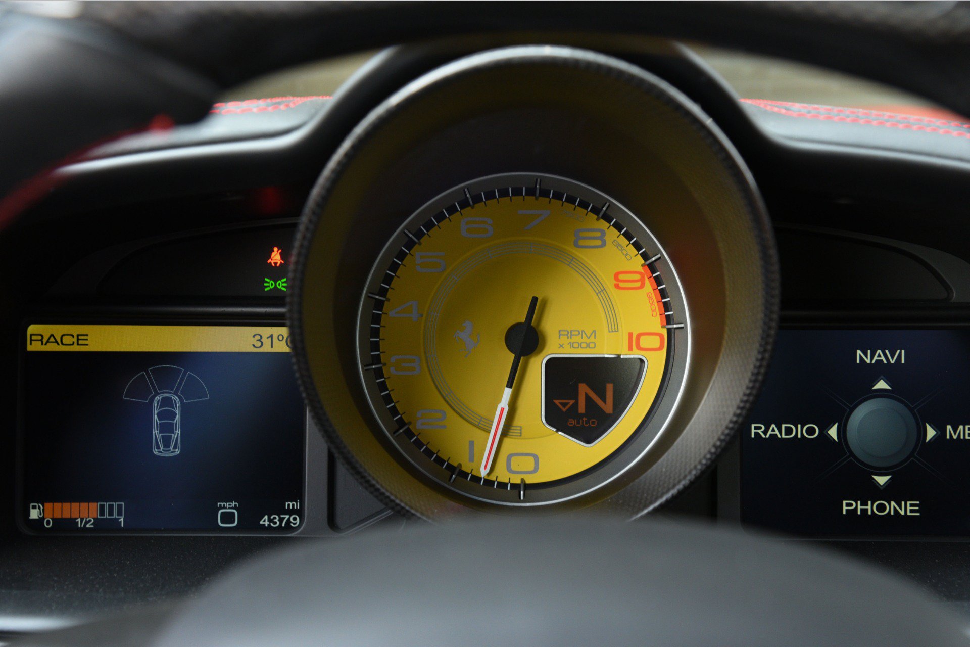 Used 2015 Ferrari 458 Italia Coupe RWD image 7