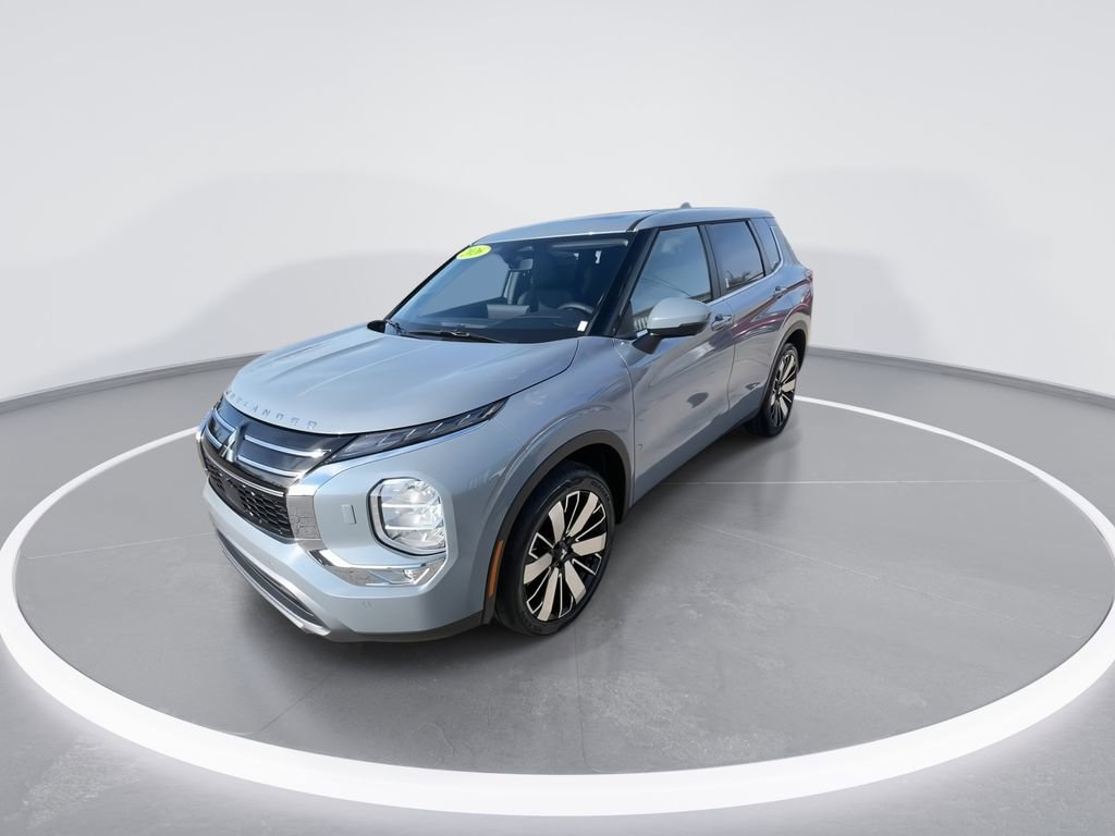 New 2026 Mitsubishi Outlander SE image 4