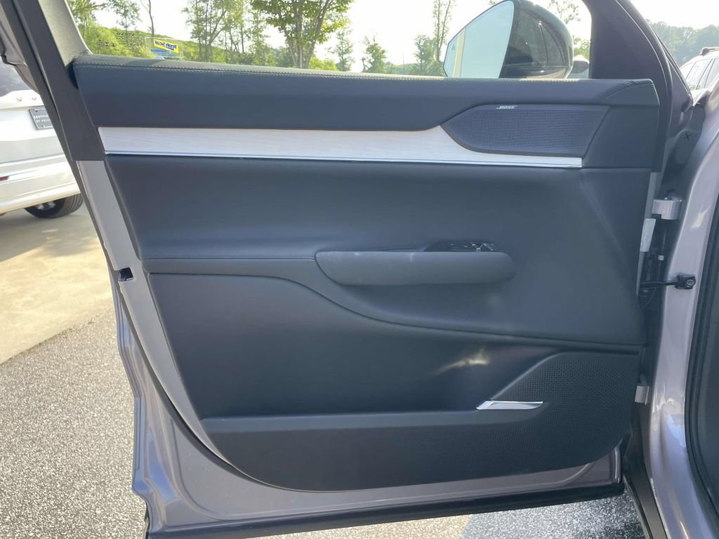 New 2026 Volvo EX90 Ultra AWD/4WD image 5