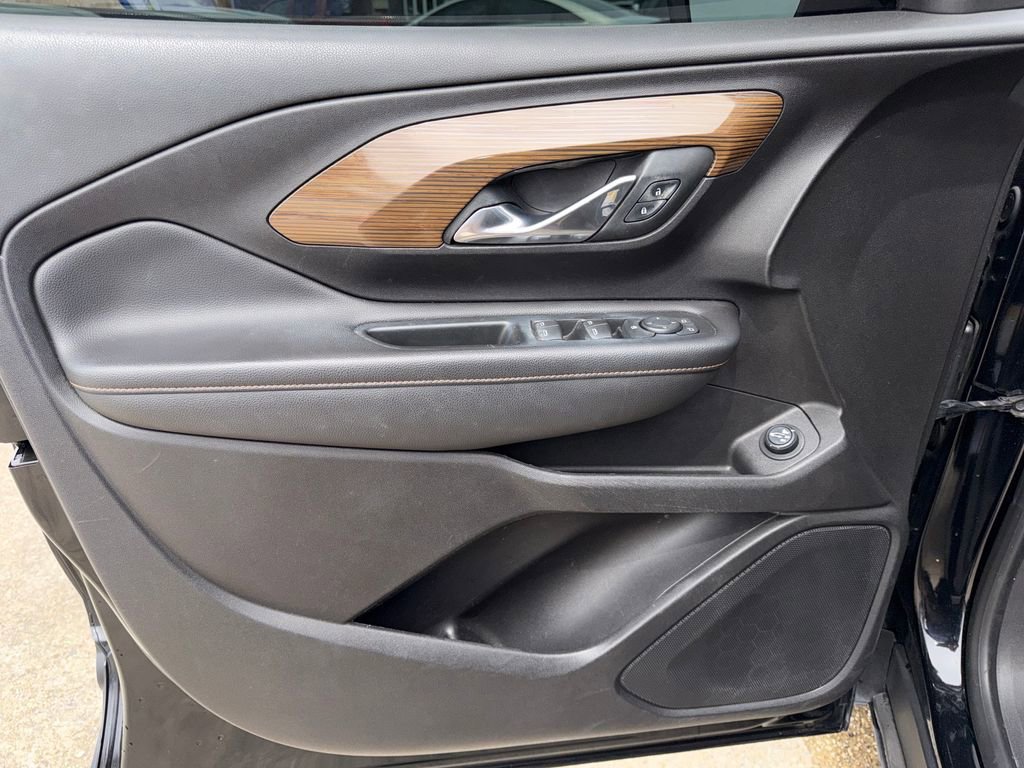 Certified 2018 GMC Terrain SLE w/ Driver Convenience Package image 12