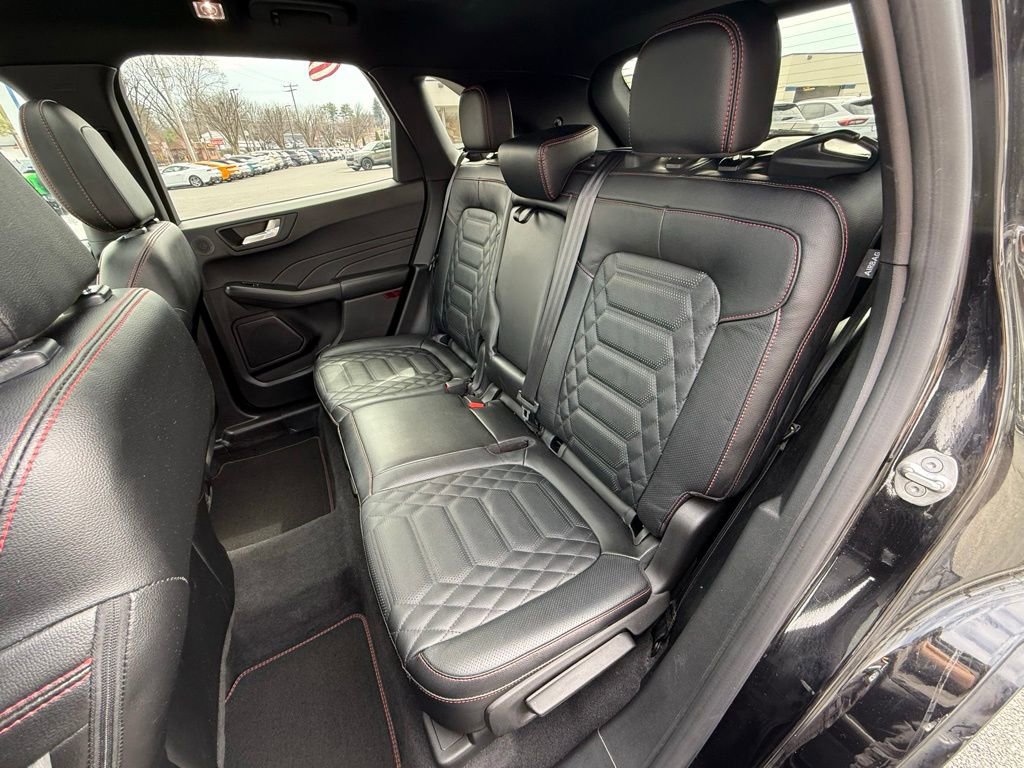 Certified 2023 Ford Escape ST-Line Elite w/ Premium Technology Package AWD/4WD image 30