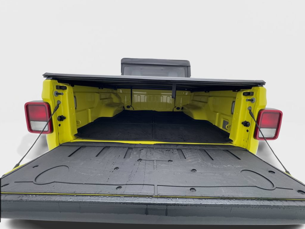Used 2023 Jeep Gladiator Sport w/ Trailer Tow Package AWD/4WD image 12
