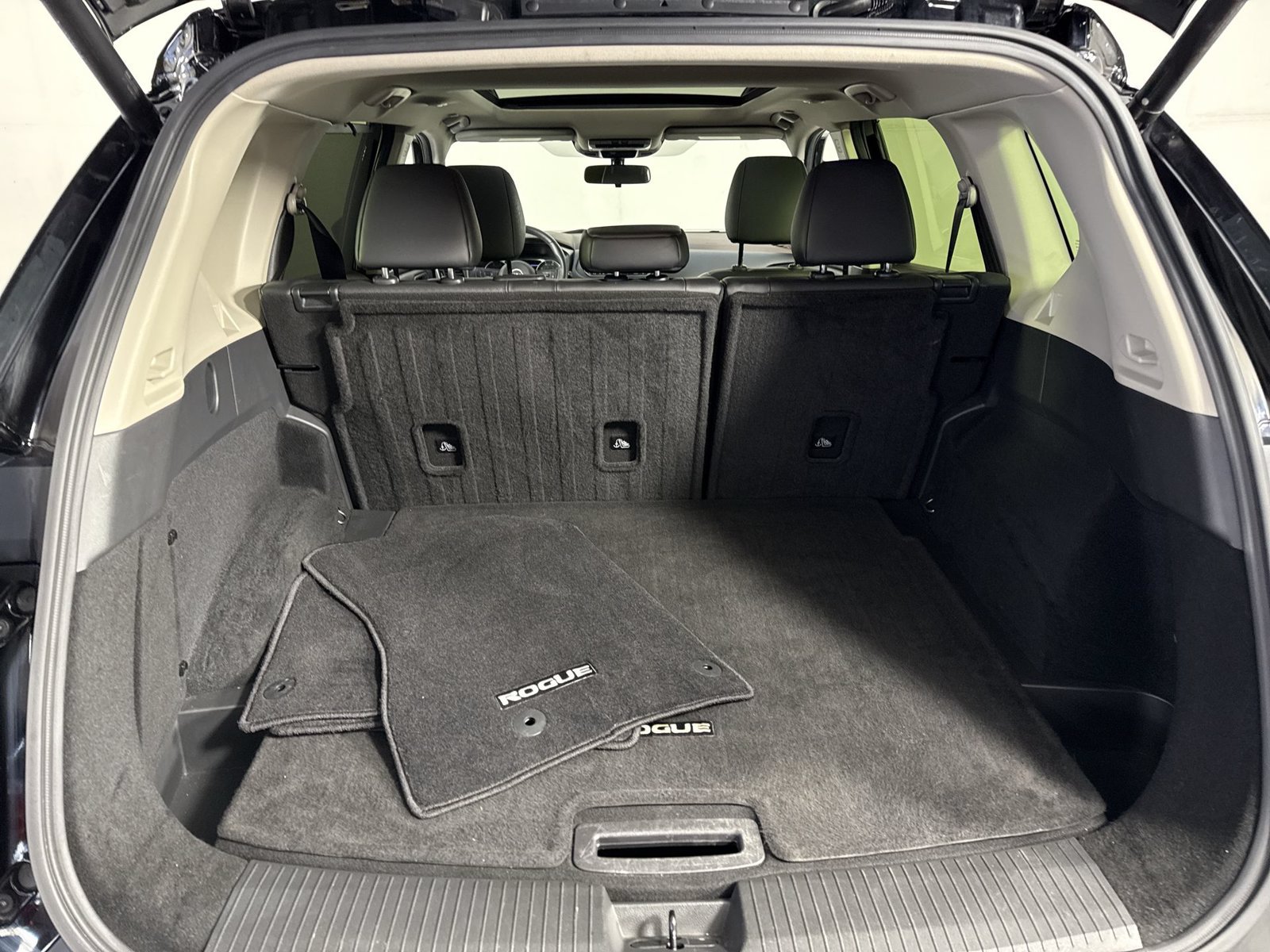 Certified 2023 Nissan Rogue SV w/ SV Premium B Package AWD/4WD image 36