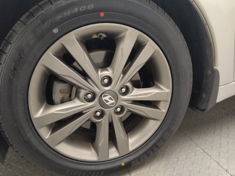 Used 2018 Hyundai Elantra Value Edition image 31