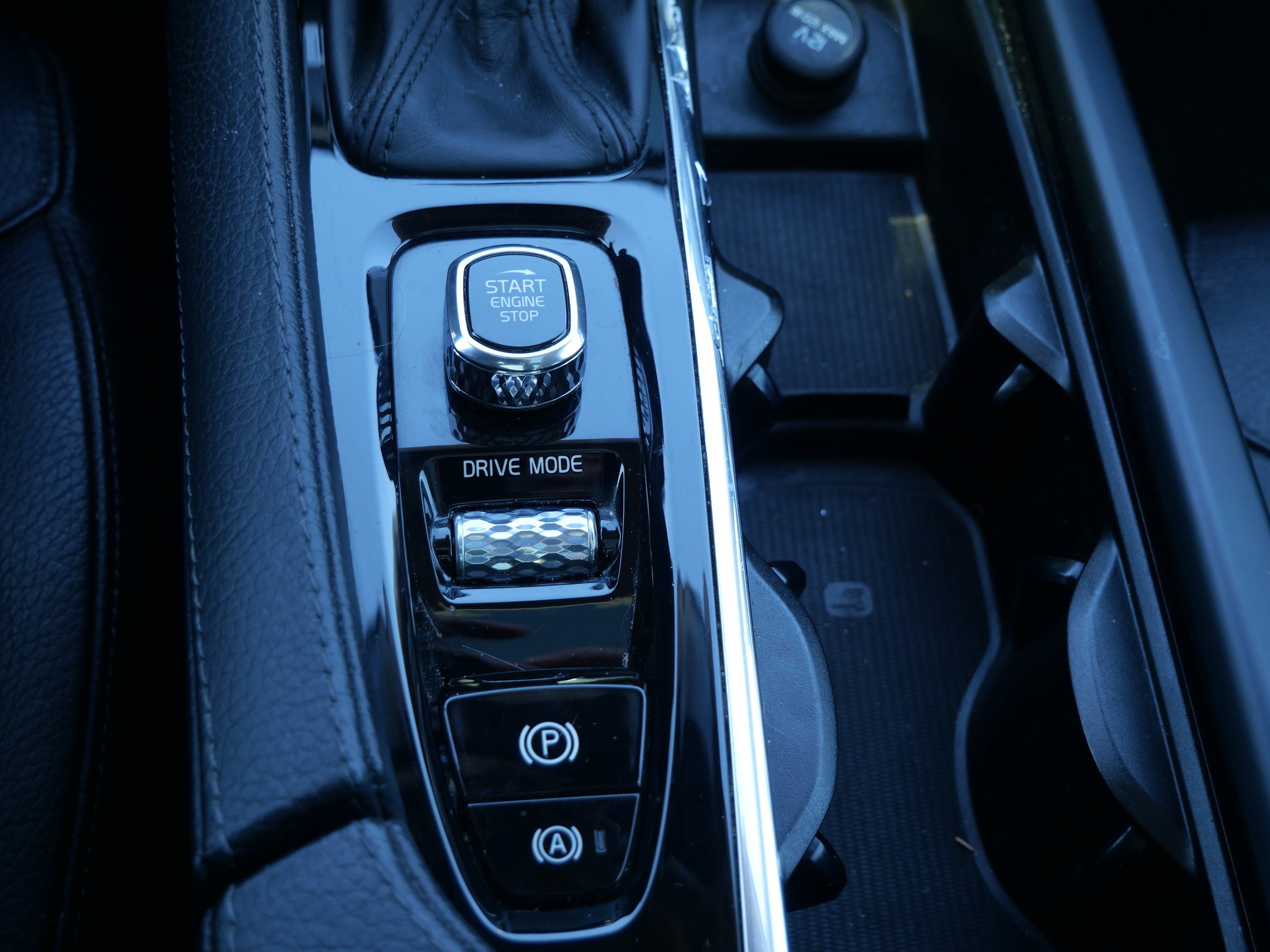 Used 2018 Volvo XC90 T5 Momentum w/ Convenience Package image 20