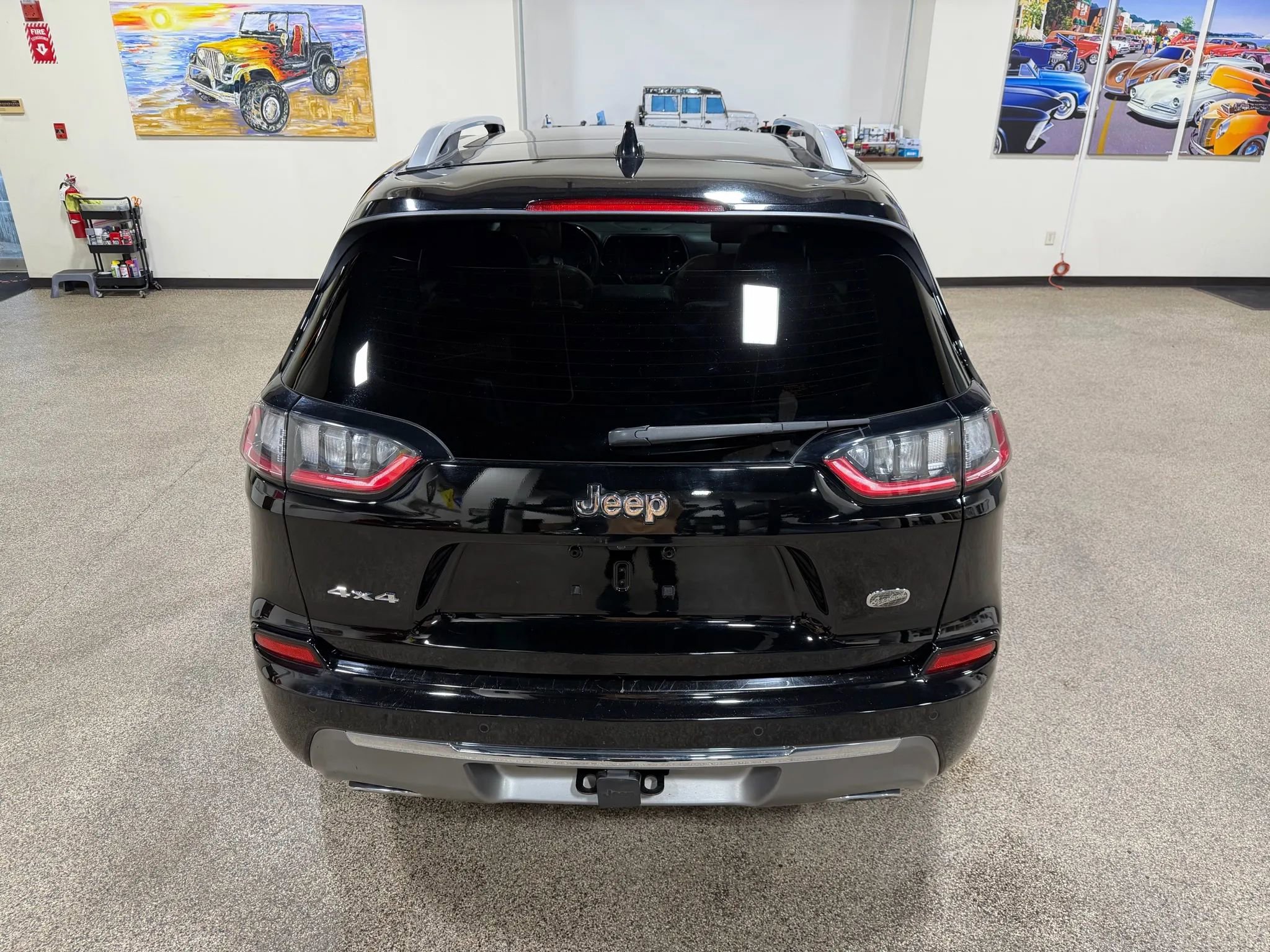 Used 2019 Jeep Cherokee Overland w/ Technology Group image 17
