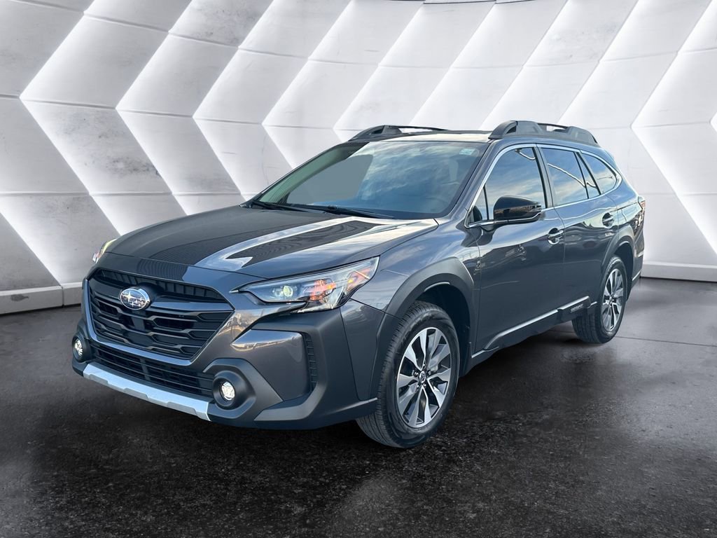 Used 2025 Subaru Outback Limited image 3