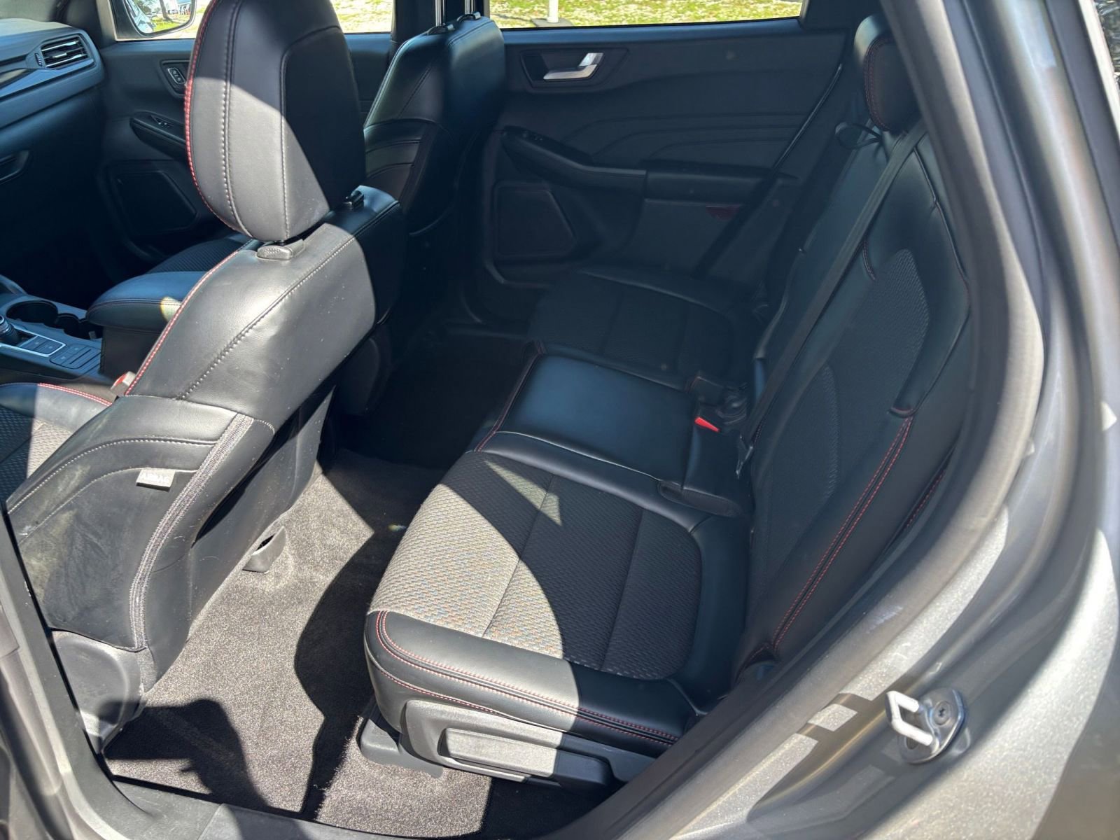 Used 2024 Ford Escape ST-Line image 28