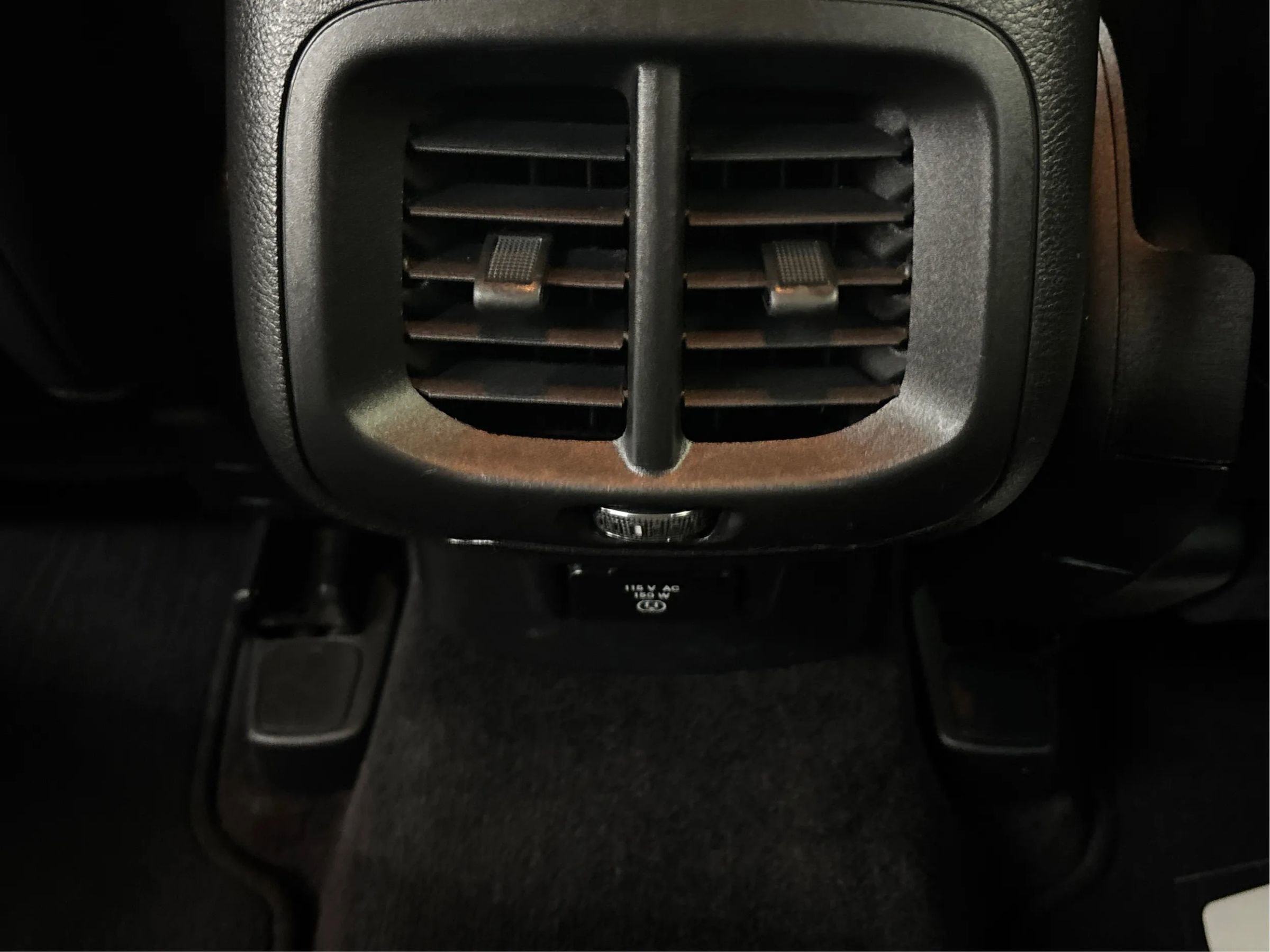 Used 2017 Jeep Cherokee Limited image 28