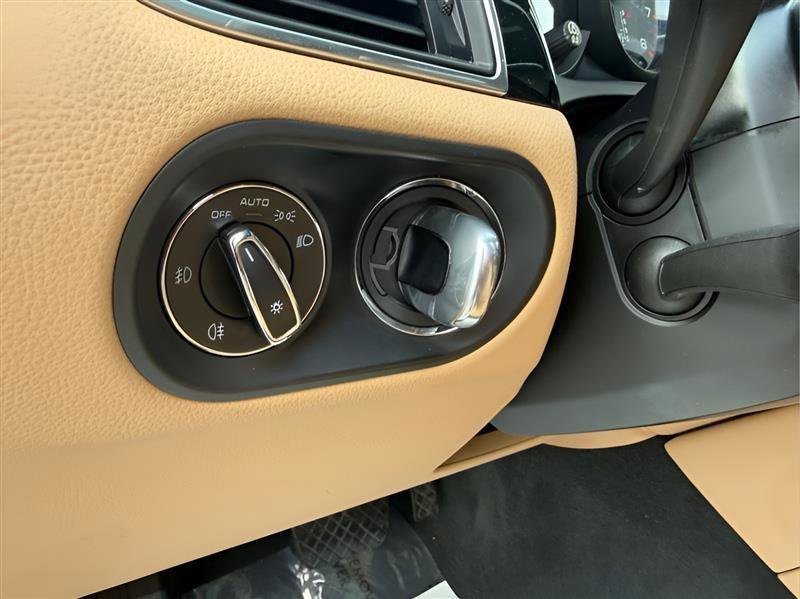 Used 2017 Porsche Macan S image 28