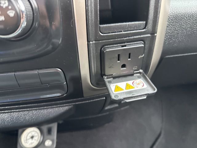 Used 2013 RAM 1500 Big Horn image 39