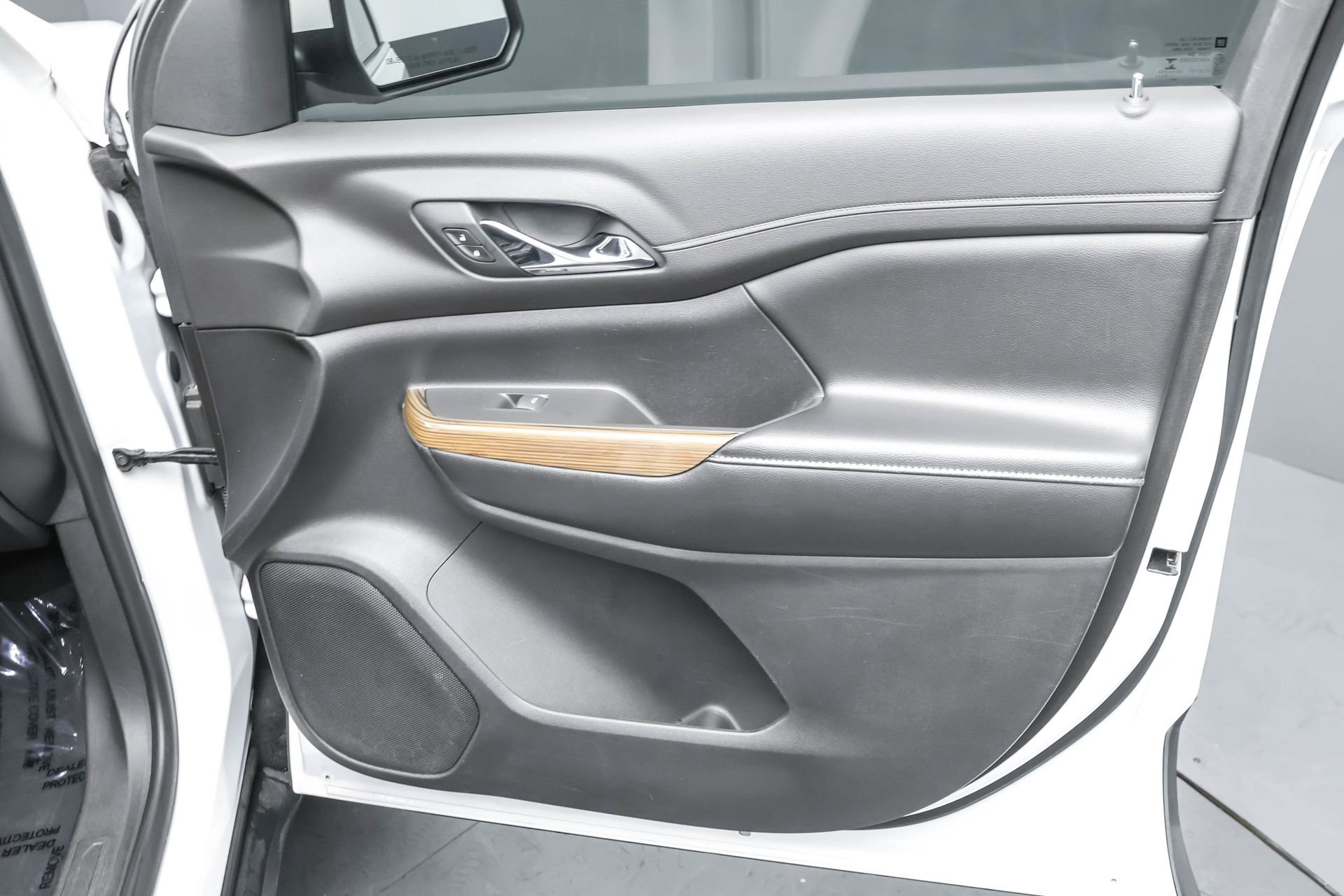 Used 2019 GMC Acadia SLE w/ Driver Alert Package I image 35