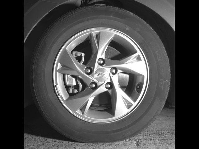 Used 2021 Hyundai Elantra SE FWD image 25