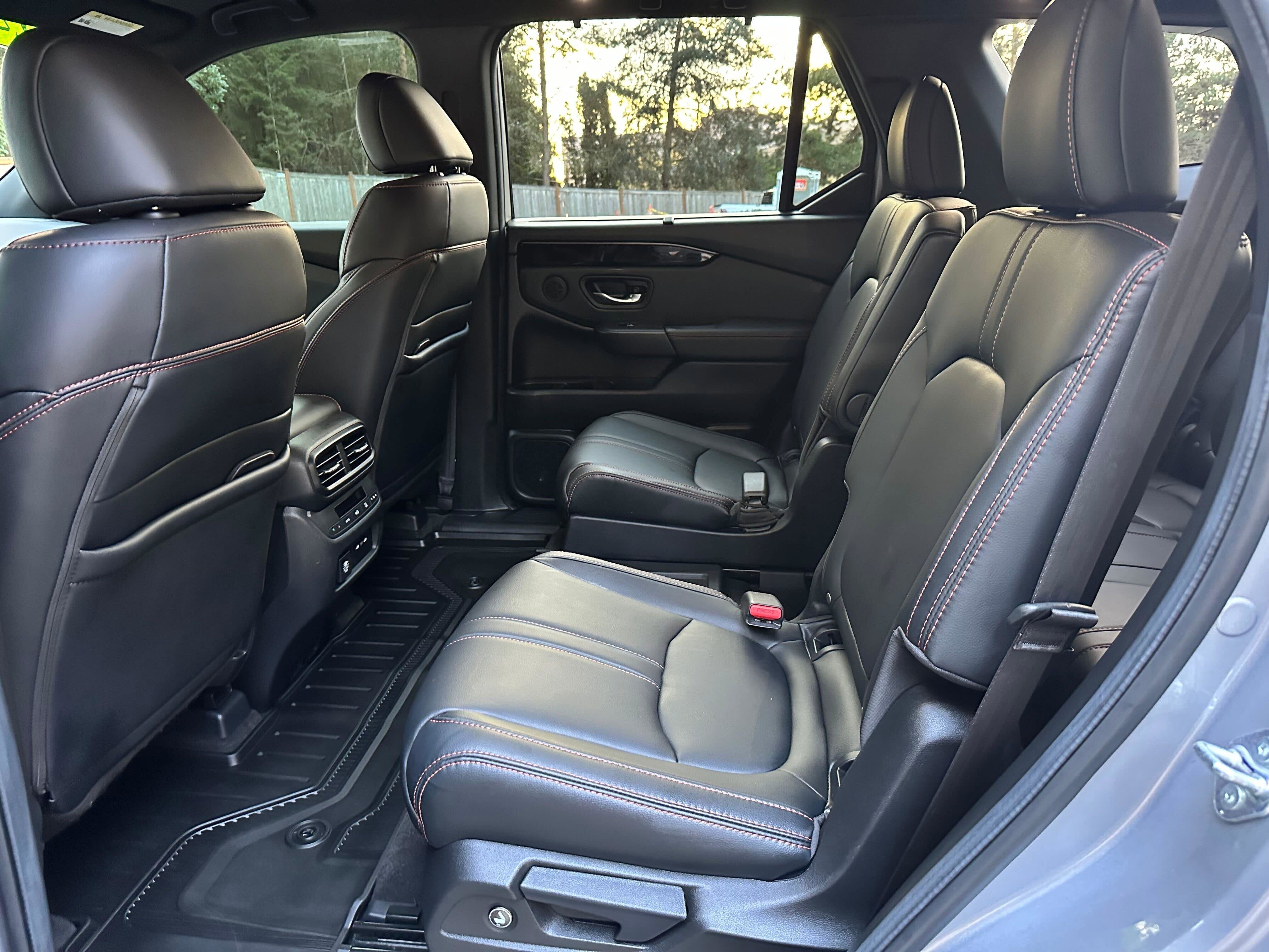 Certified 2024 Honda Pilot TrailSport image 15