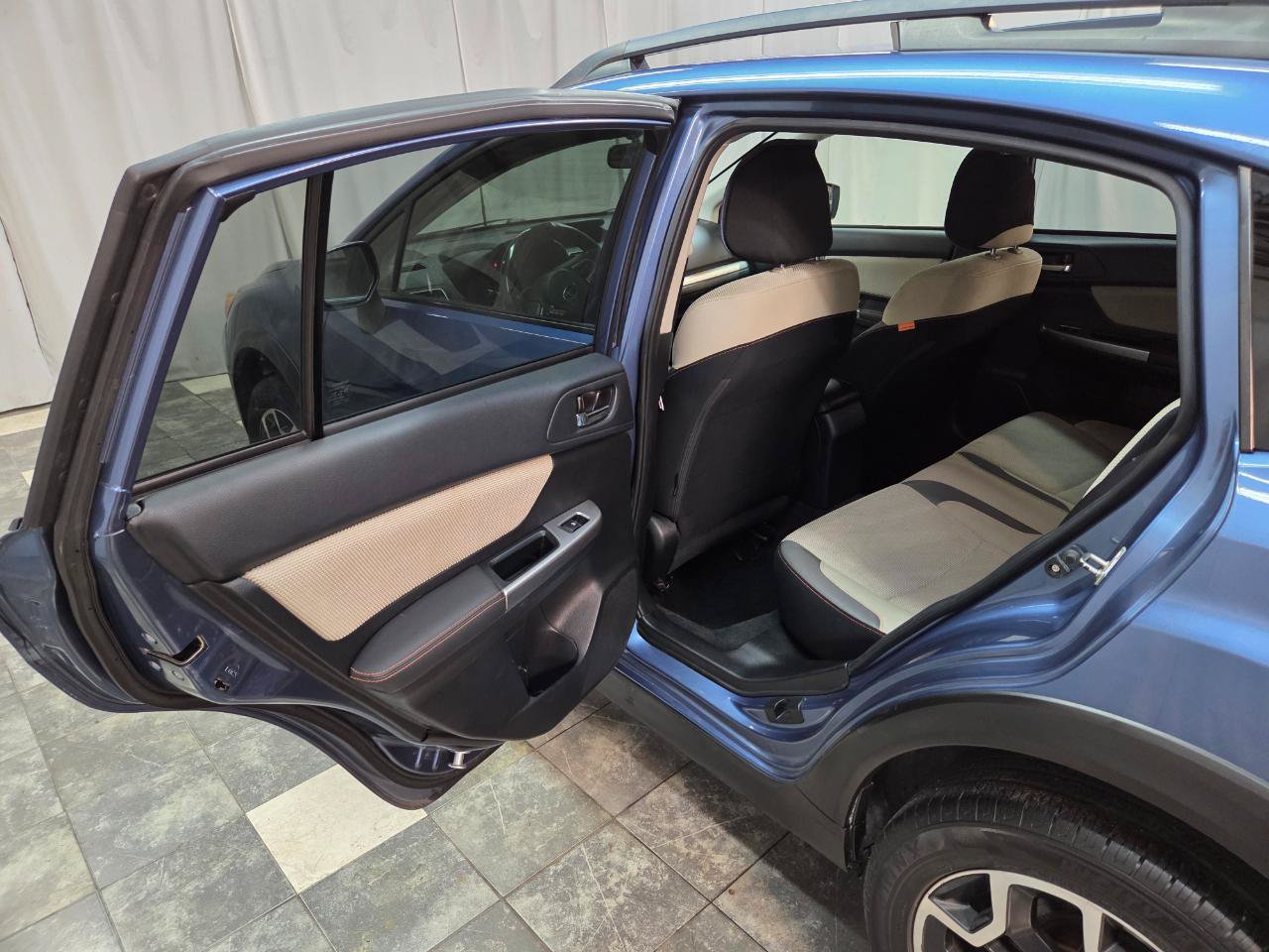 Used 2017 Subaru Crosstrek 2.0i Premium AWD/4WD image 13