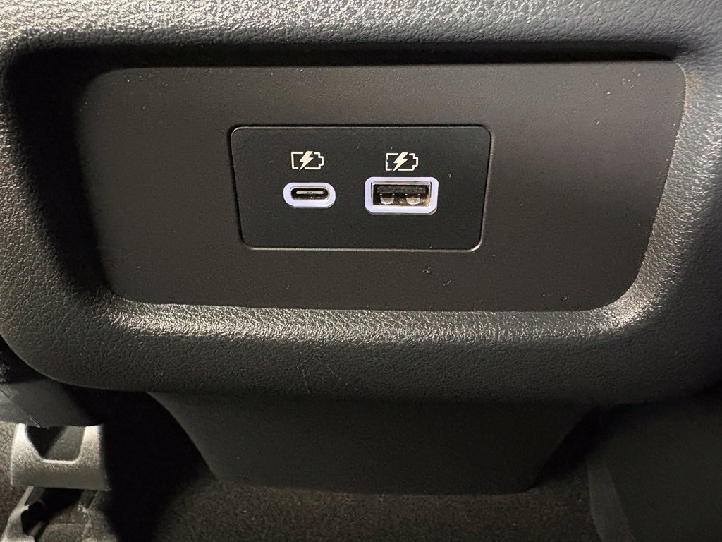Used 2024 Nissan Pathfinder SV FWD image 39
