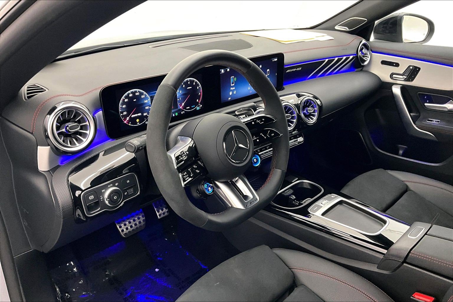 Used 2026 Mercedes-Benz CLA 35 AMG 4MATIC image 19