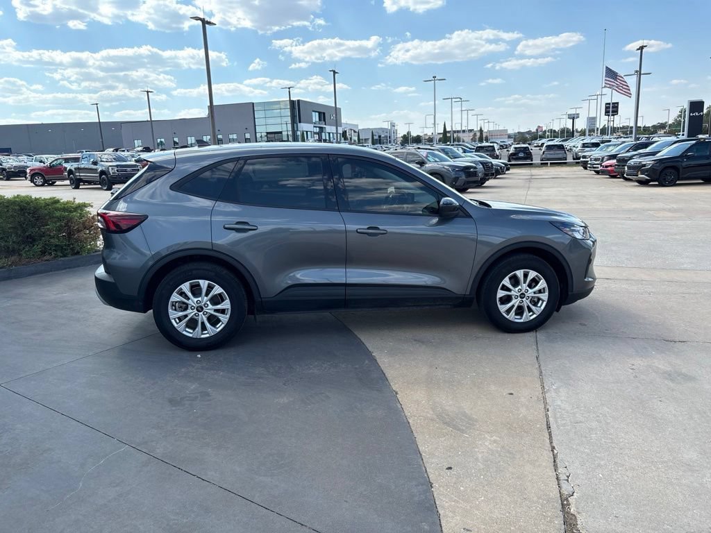 Used 2025 Ford Escape Active FWD image 2