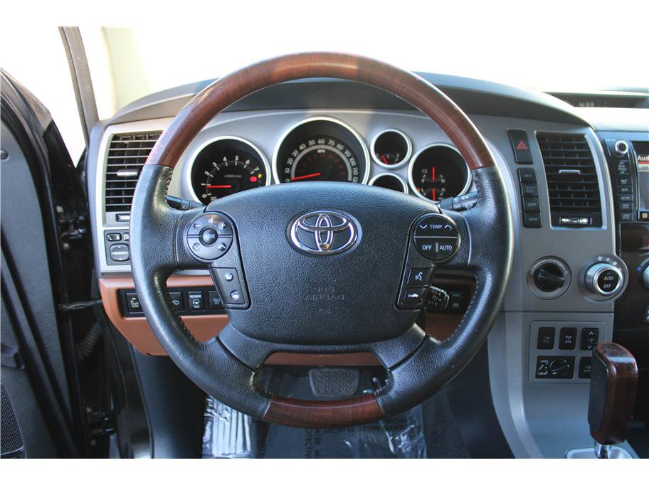 Used 2012 Toyota Sequoia Platinum image 18