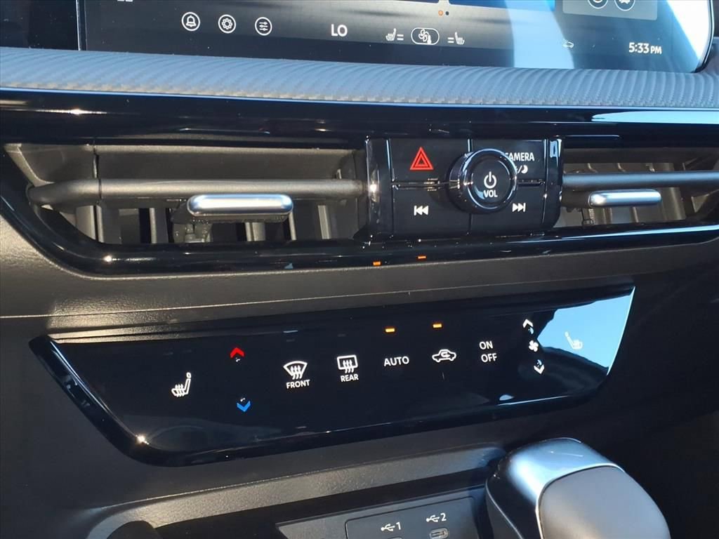 New 2026 Nissan Kicks SR w/ Cold Weather Package image 14