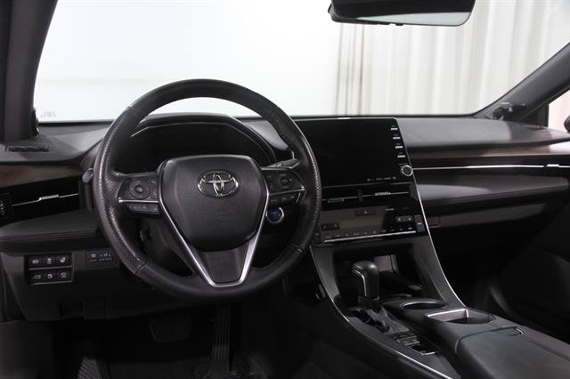 Used 2021 Toyota Avalon Limited w/ Advanced Safety Package FWD image 6