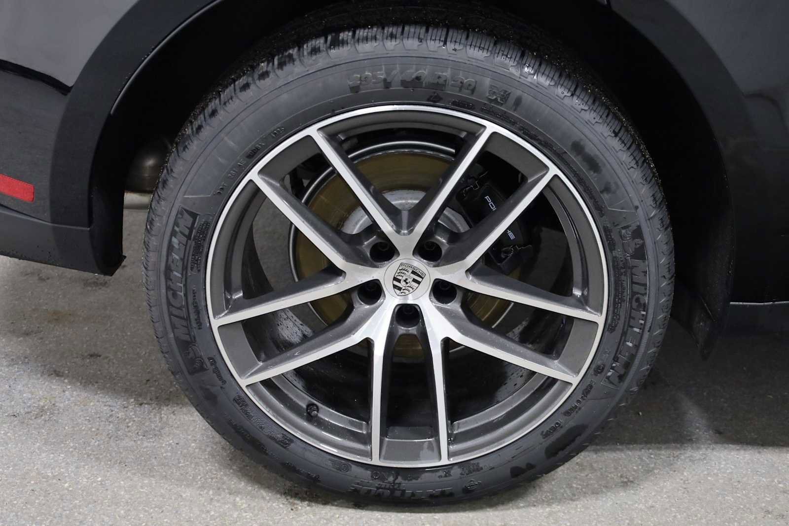 New 2026 Porsche Macan image 38