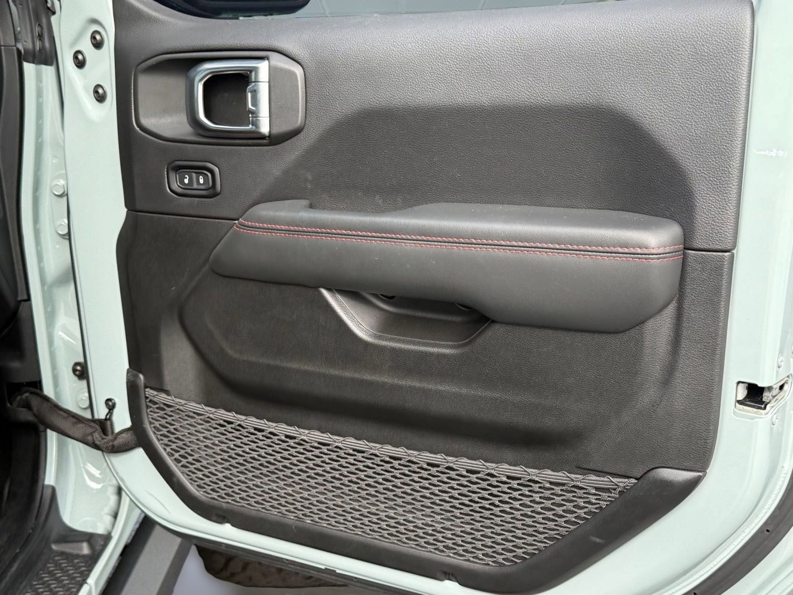 Used 2024 Jeep Wrangler Unlimited Rubicon 392 image 30