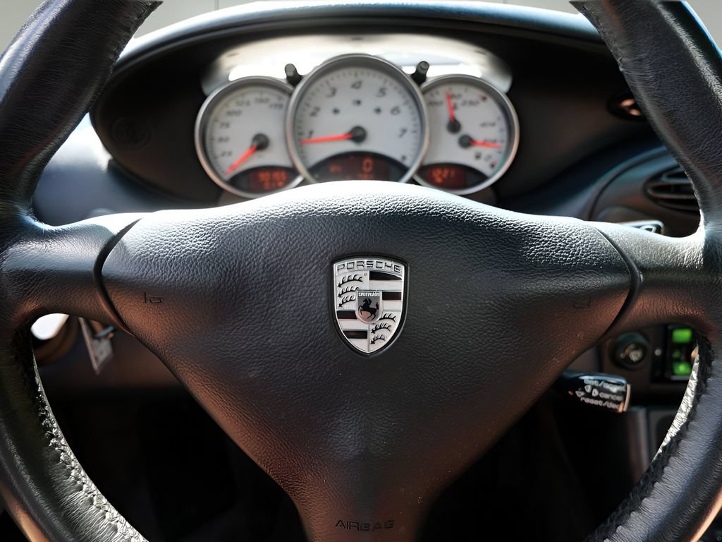 Used 2000 Porsche Boxster S RWD image 18