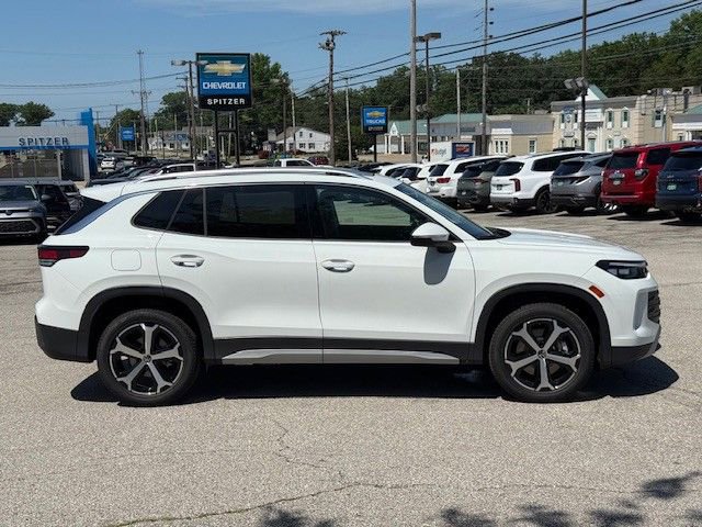 New 2025 Volkswagen Tiguan SE image 3