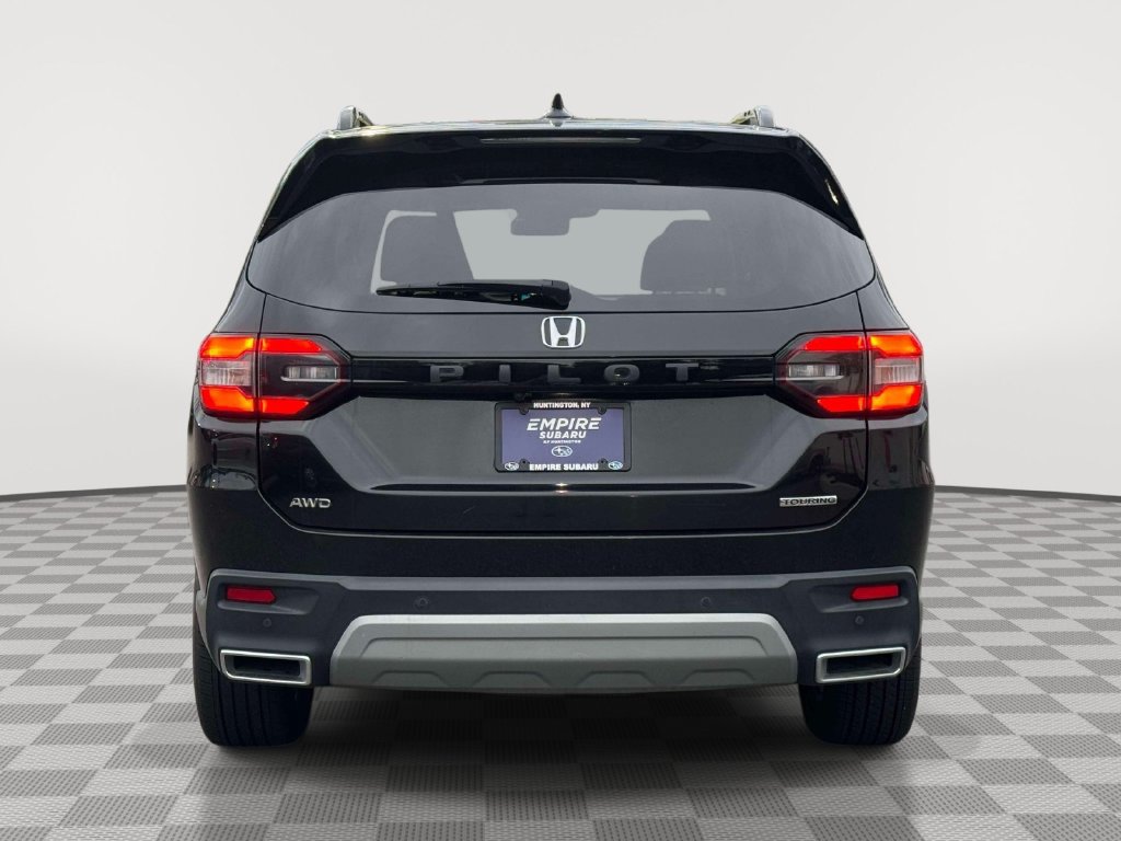 Used 2023 Honda Pilot Touring image 7