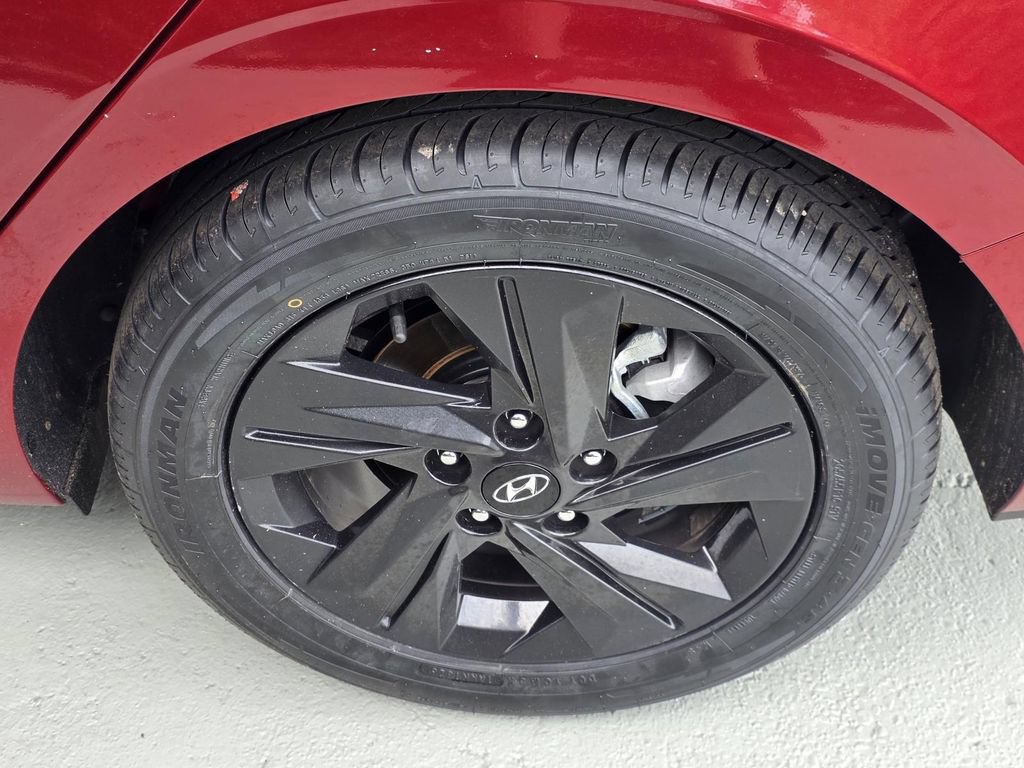 Used 2023 Hyundai Elantra SEL FWD image 25