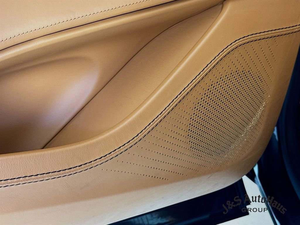 Used 2022 Aston Martin DBX AWD/4WD image 25