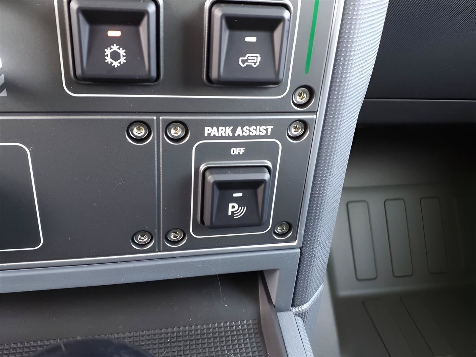 New 2024 INEOS Grenadier Station Wagon AWD/4WD image 20