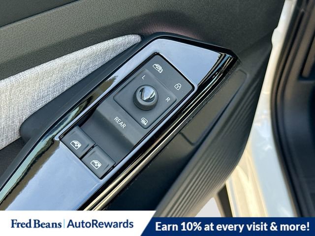 New 2025 Volkswagen ID.4 Pro AWD/4WD image 15