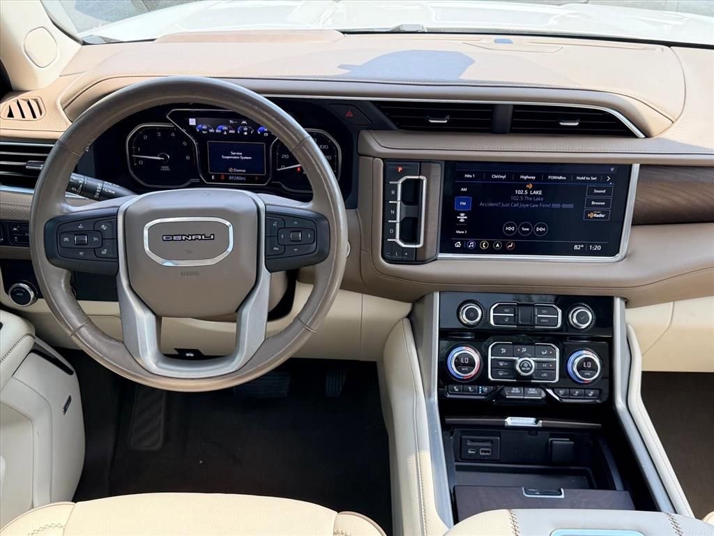 Used 2021 GMC Yukon Denali w/ LPO, Illumination Package image 12