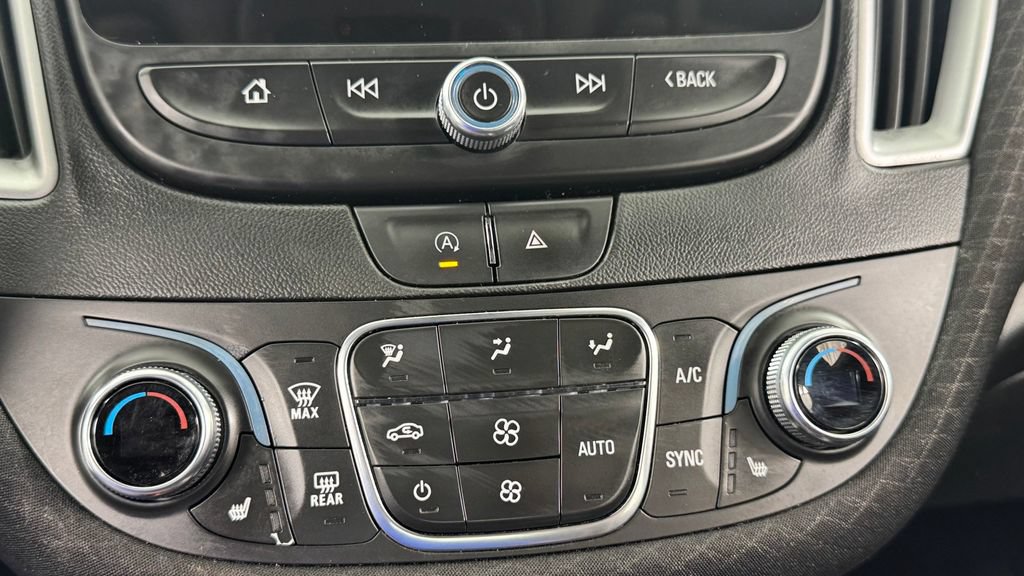 Used 2023 Chevrolet Malibu LT FWD image 24