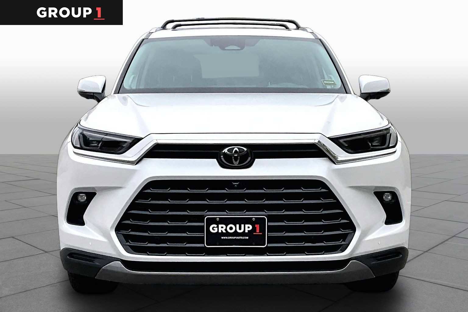 Used 2024 Toyota Grand Highlander AWD image 4
