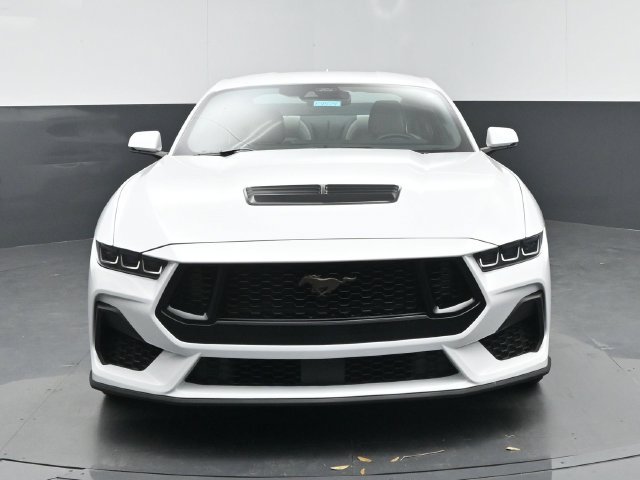 Used 2025 Ford Mustang GT Premium RWD image 3