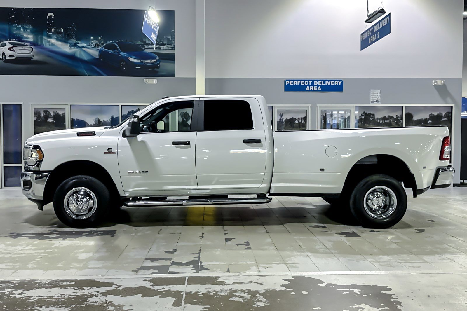 Used 2023 RAM 3500 Big Horn w/ Level 1 Equipment Group image 2