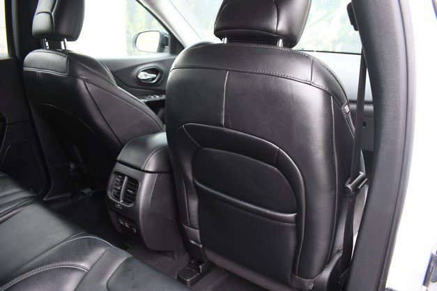 Used 2023 Jeep Cherokee Altitude Lux AWD/4WD image 27