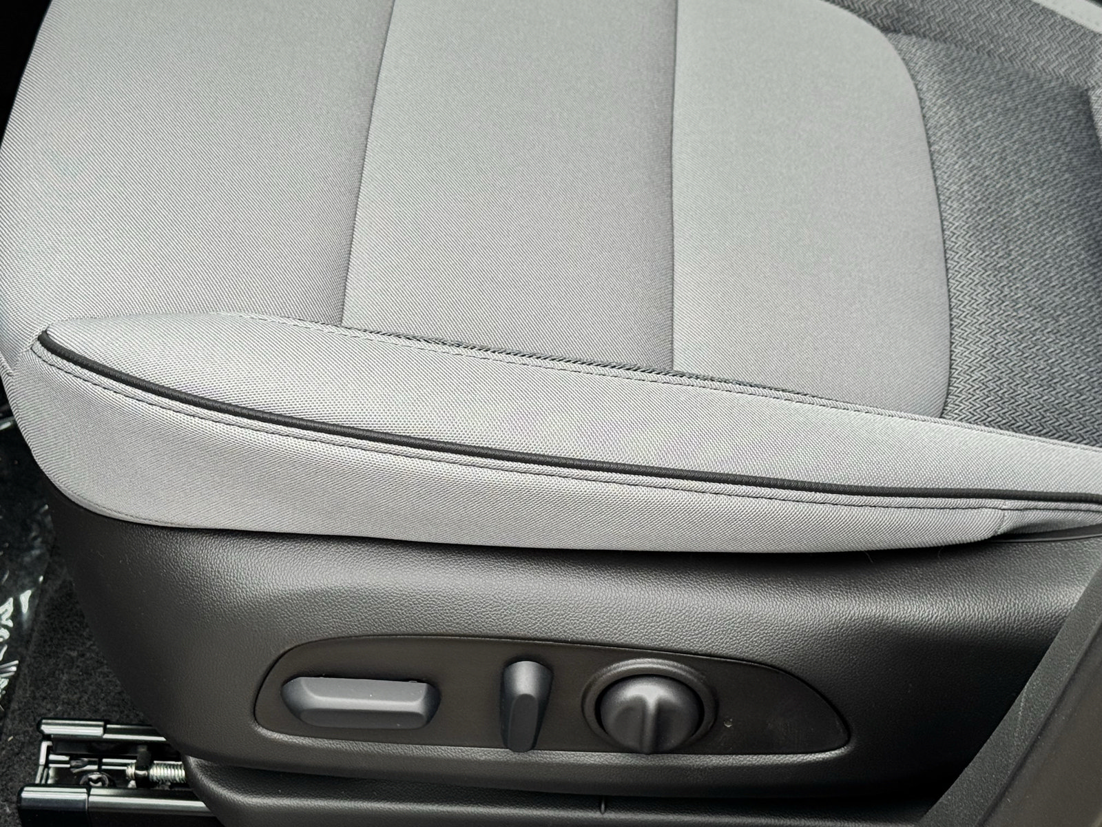 New 2026 Chevrolet TrailBlazer LT w/ Convenience Package FWD image 6